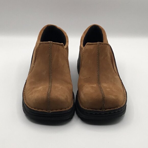 Skechers Tan Shoe - Picture 1 of 7